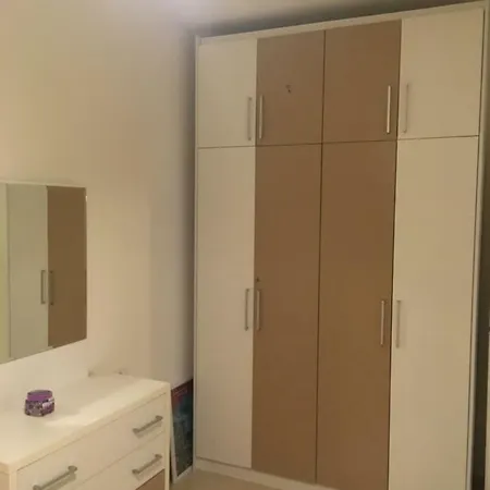 White - Luxury Family Apartment *